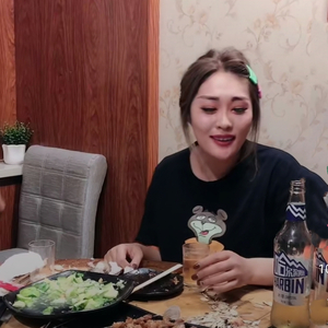 偷窥裙抄底内裤偷拍在线观看
